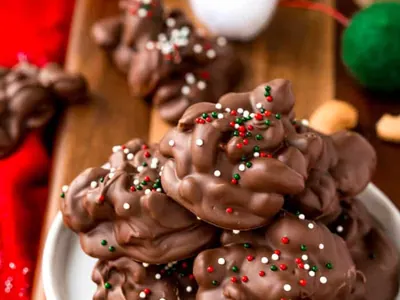Chocolate Cashew Clusters