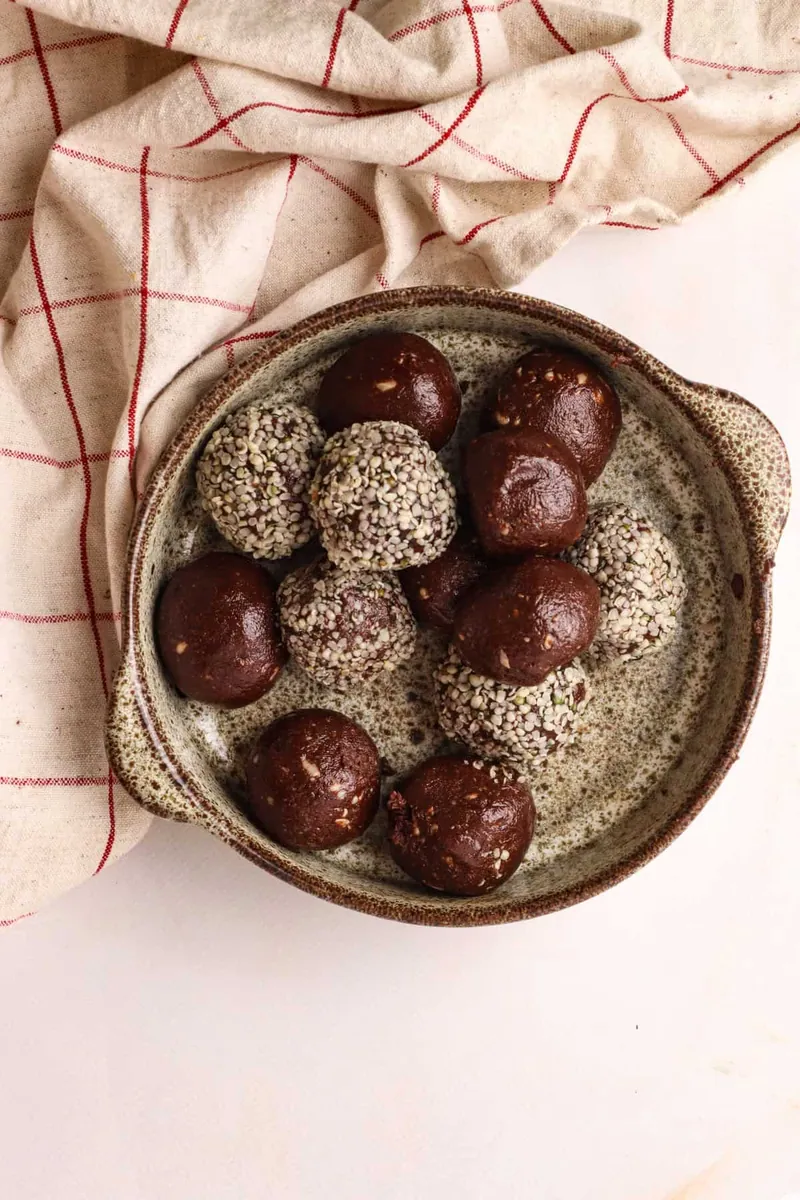 Chocolate Peanut Butter Fat Bombs