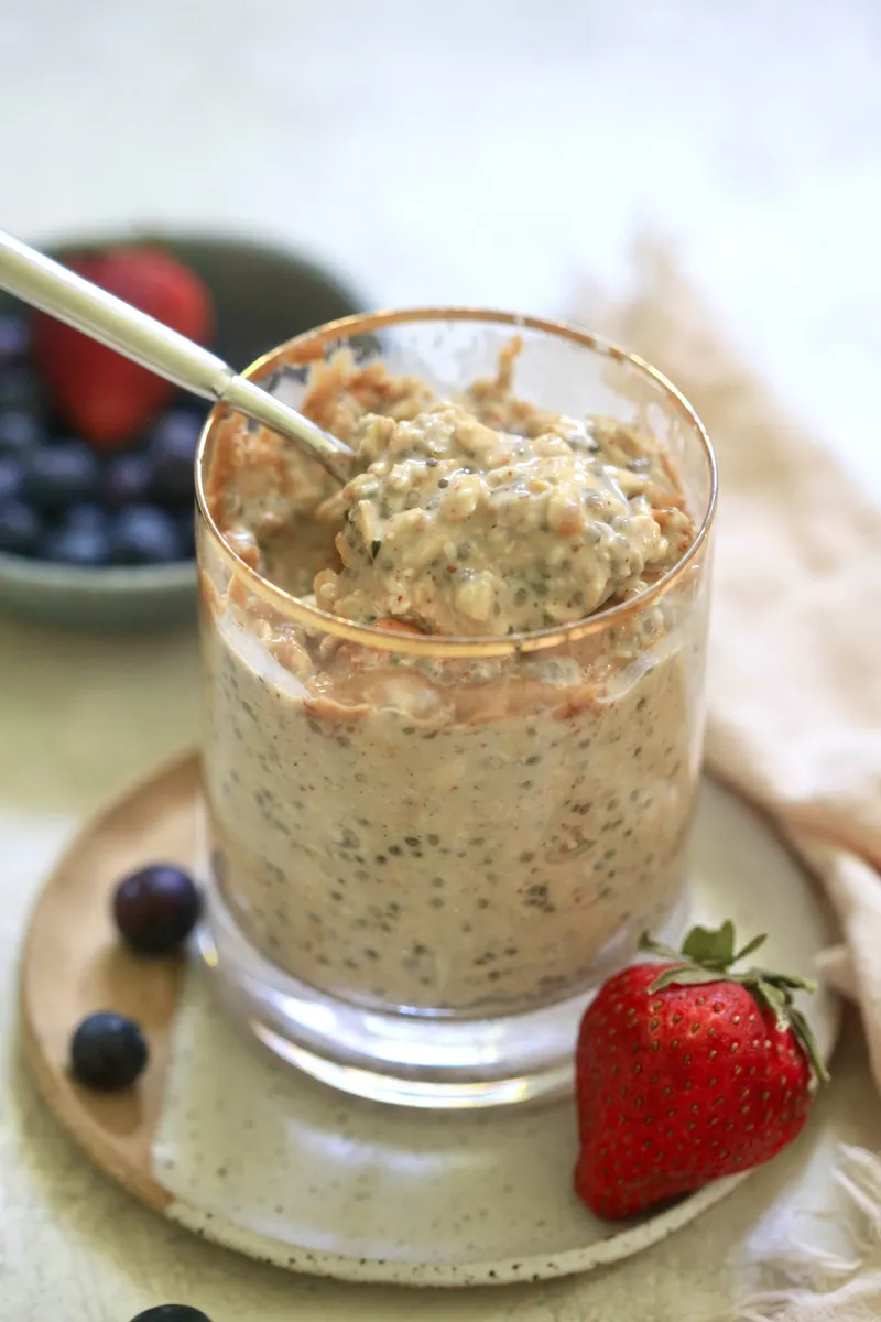 Creamy Almond Overnight Oats