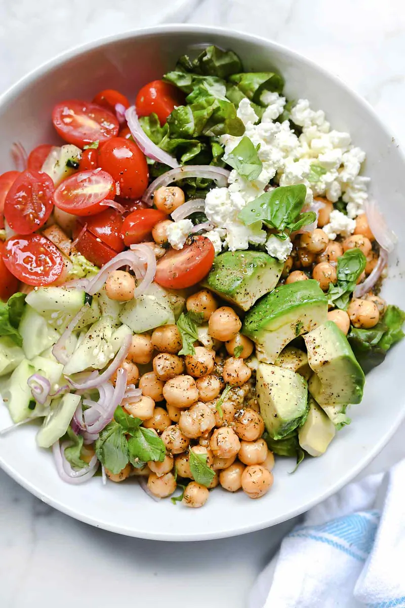 Crunchy Chickpea Avocado Salad
