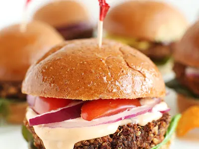 Kidney Bean Quinoa Sliders