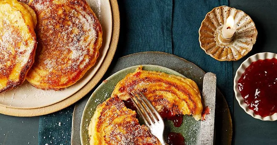 Jam-Filled Doughnut Pancakes
