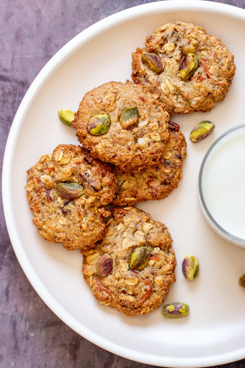 Carrot Cake Oat Cookies