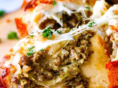 Sausage Pesto Cheese Ring