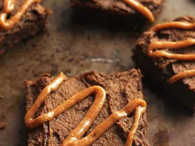 Gingerbread Chickpea Blondies