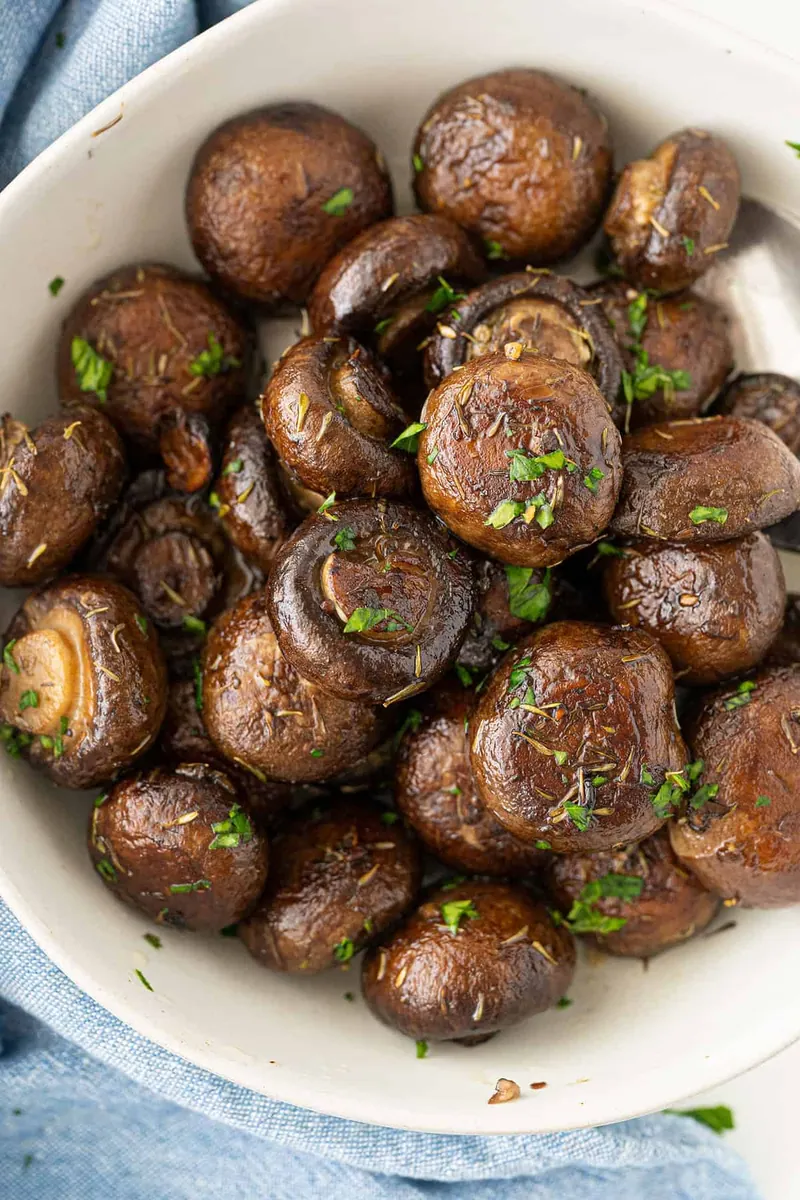 Roasted Garlic Thyme Mushrooms