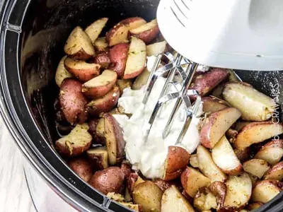 Slow Cooker Mashed Potatoes (7 servings)