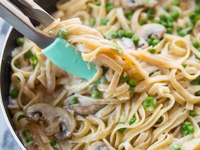 Garlic Alfredo Fettuccine