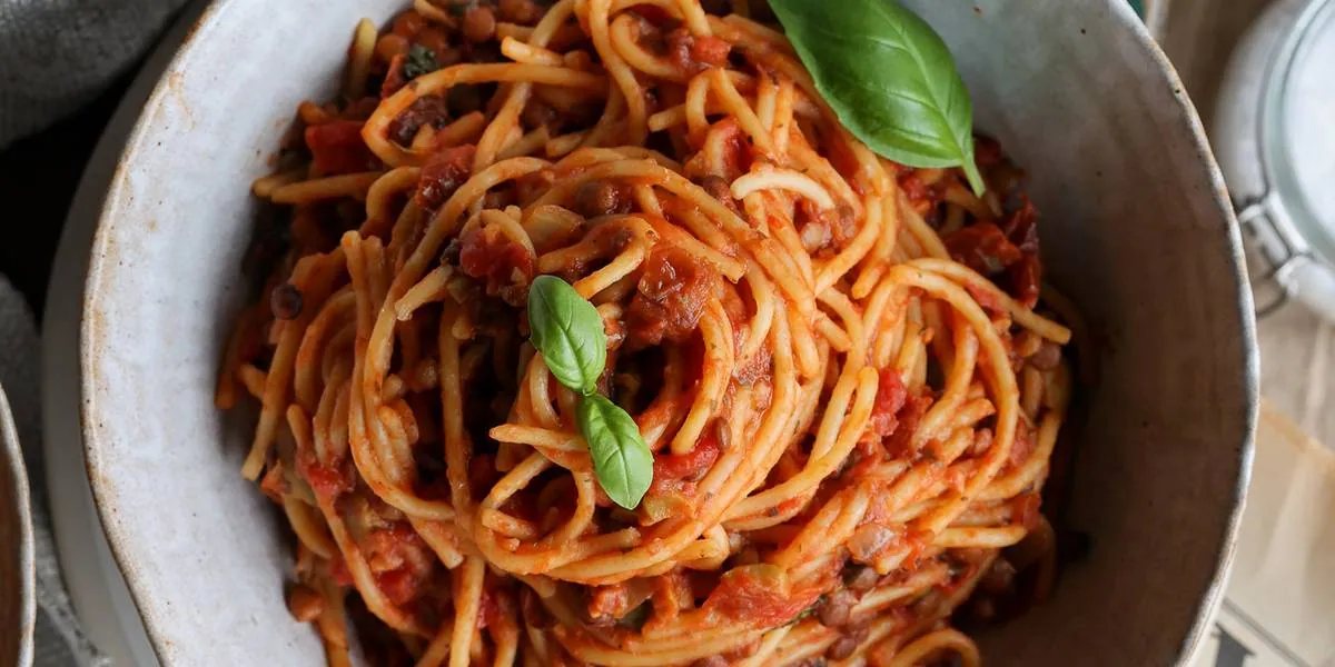 One-Pot Tomato Lentil Pasta