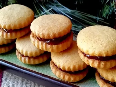 Jam Sandwich Cookies