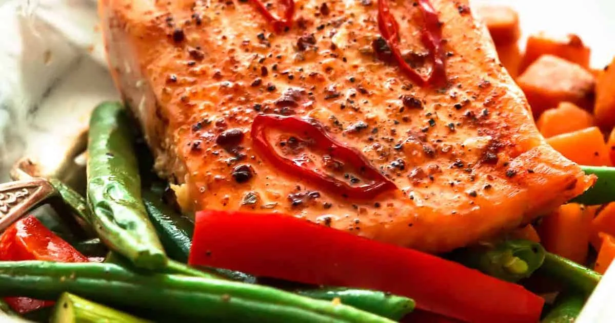 Spicy Salmon Vegetable Bowls