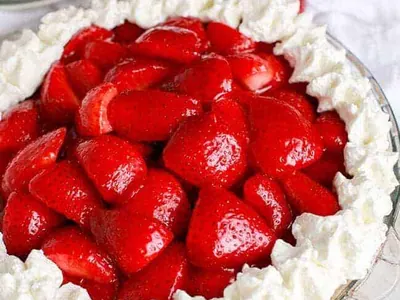 Strawberry Cheesecake Pie