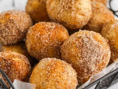 Cinnamon Donut Holes