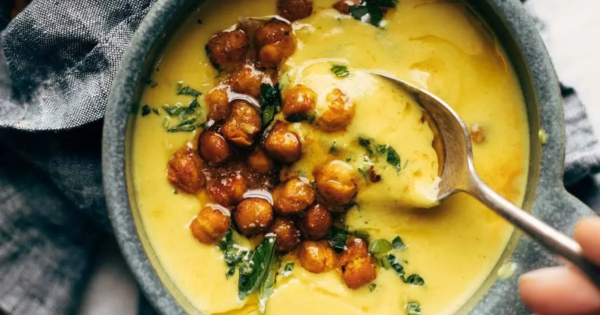 Golden Cauliflower Cashew Soup