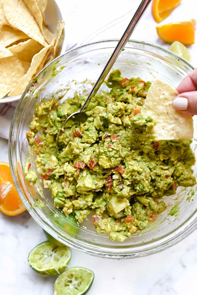 Chunky Citrus Guacamole