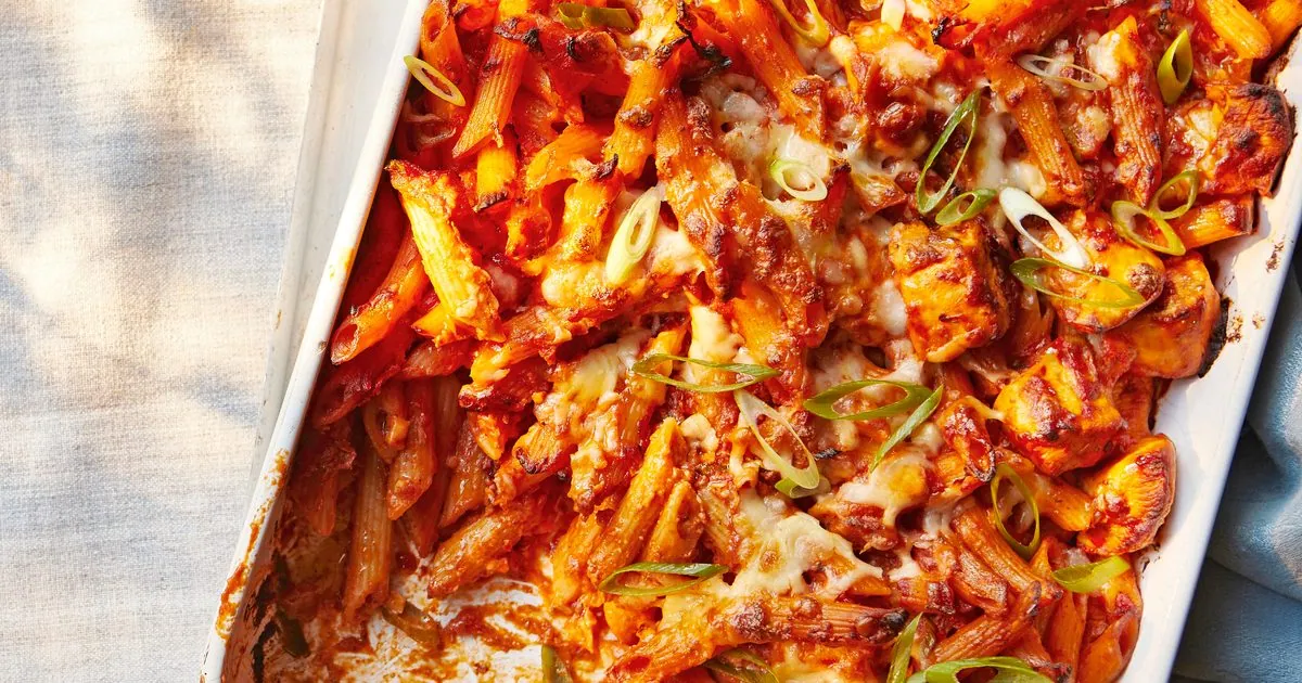 Buffalo Chicken Pasta Bake