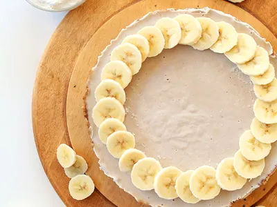 Banana Cream Pie with nuts and seeds