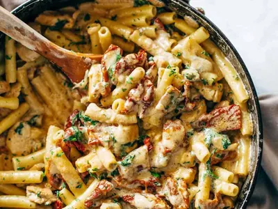 Sun-Dried Tomato Chicken Pasta