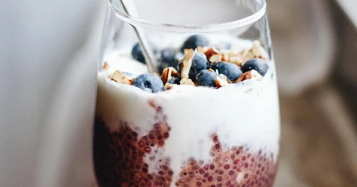 Berry Chia Overnight Oats