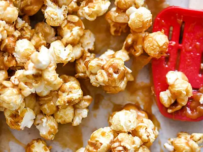 Chewy Caramel Corn