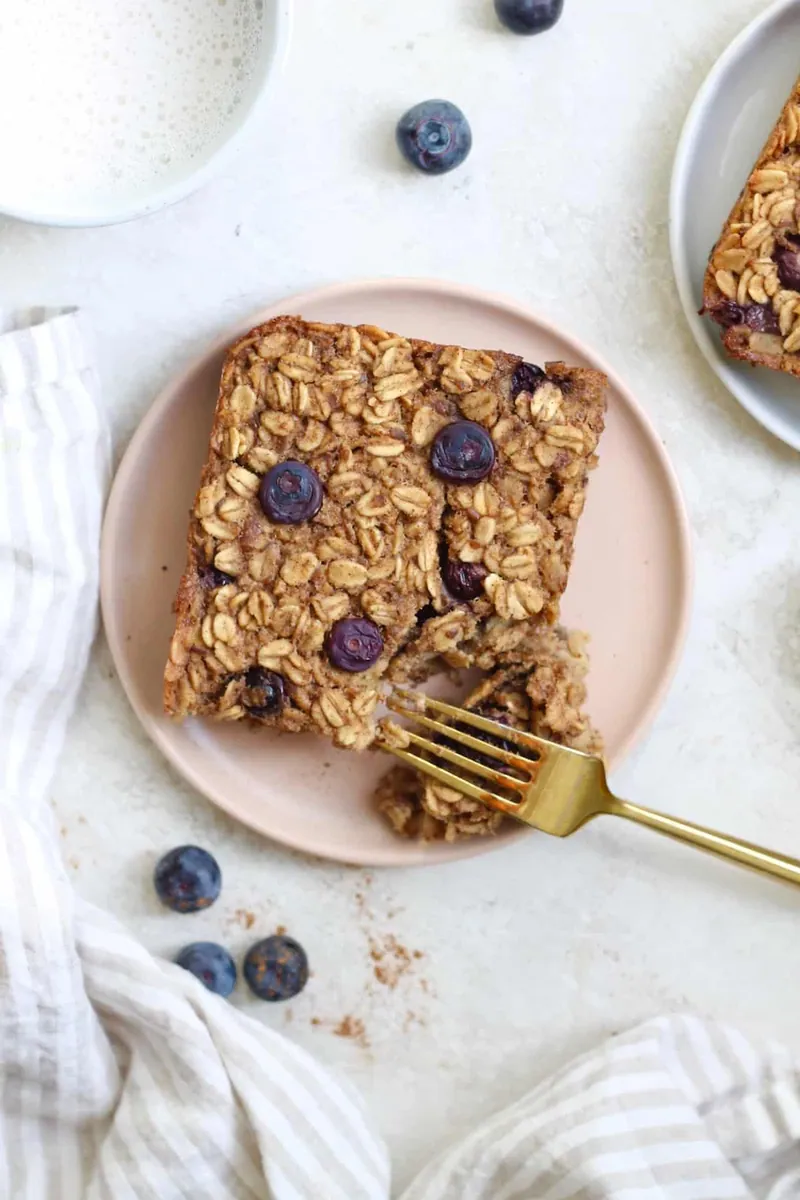 Blueberry Banana Baked Oatmeal