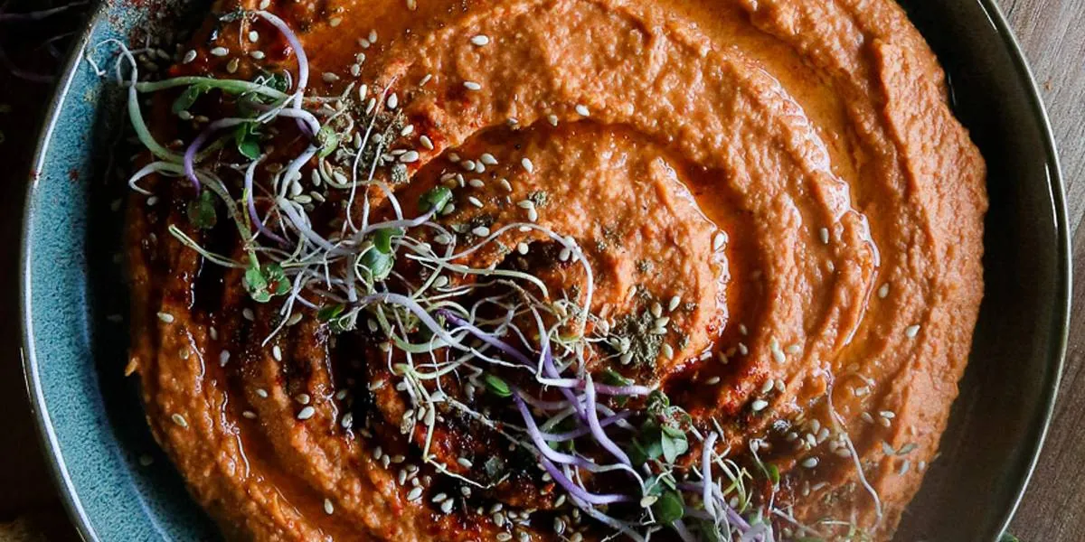 Roasted Garlic Red Pepper Hummus