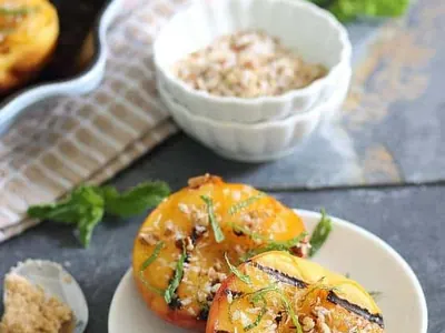 Grilled Peaches with Pecan Crumble