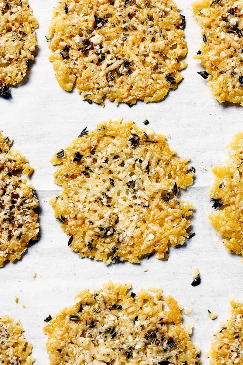 Herbed Parmesan Crisps