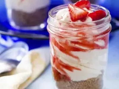 Strawberry Cheesecake Pots