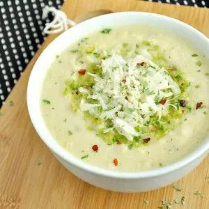 Cheesy Cauliflower Soup