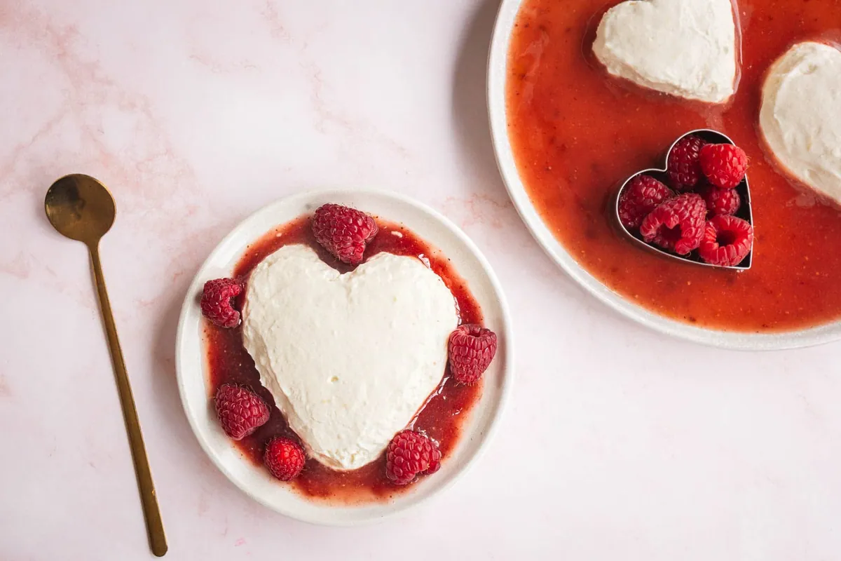Raspberry Coeur a la Creme