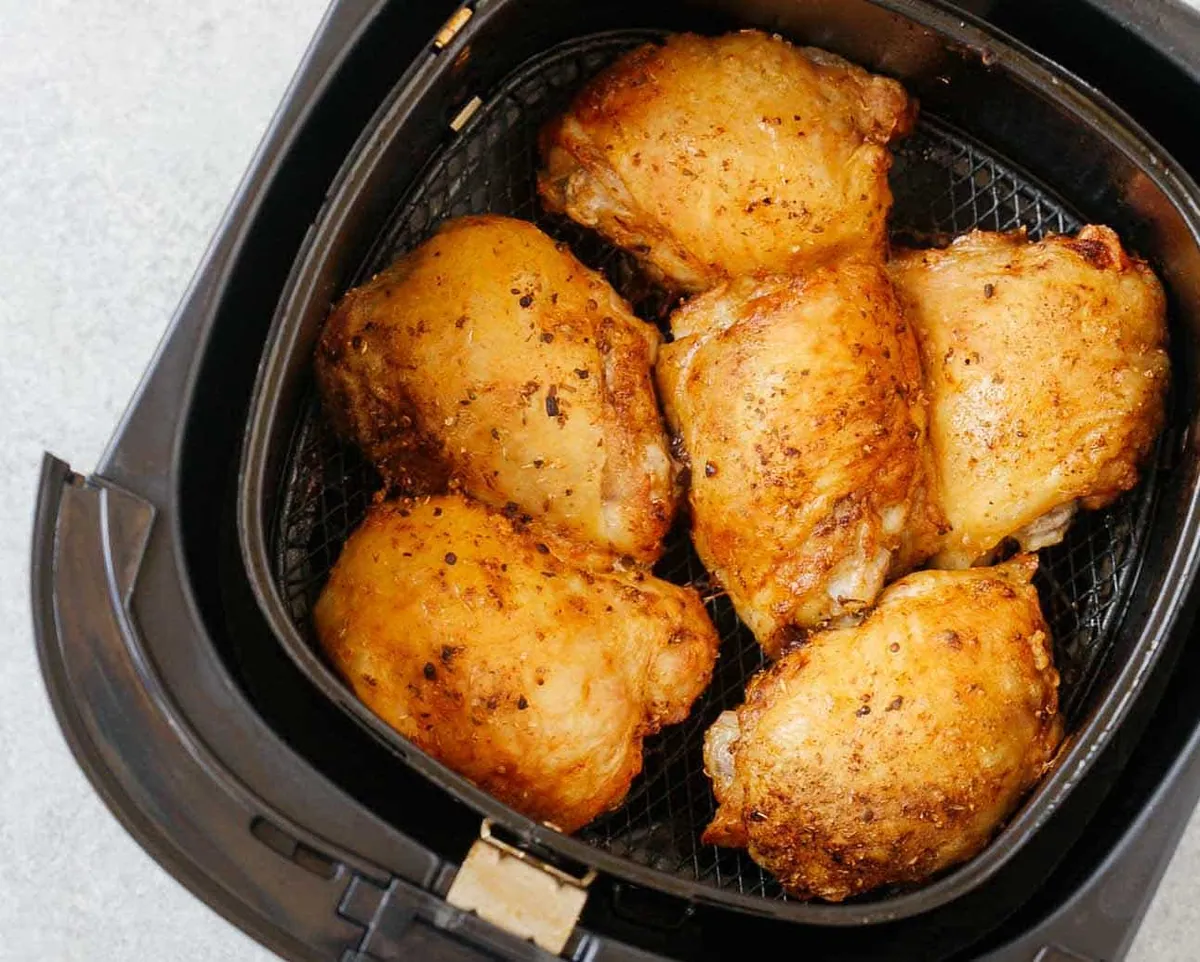 Air Fryer Chicken Thighs (8 servings)