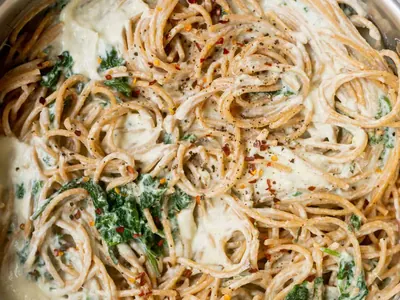 Spinach Artichoke Alfredo Pasta
