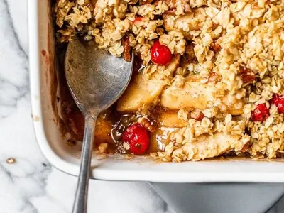 Apple Cranberry Crumble