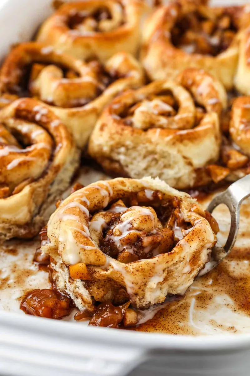 Apple Cinnamon Rolls