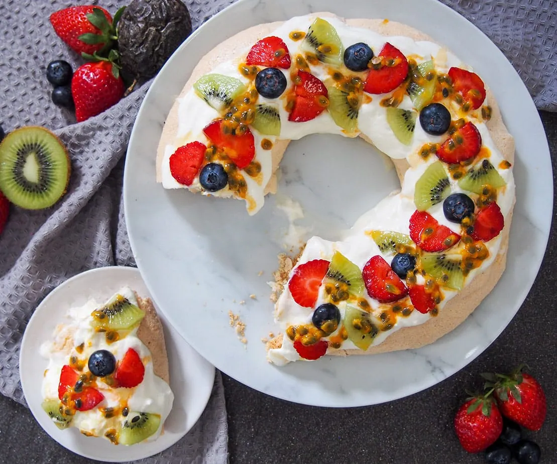 Christmas Pavlova Wreath